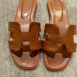 Hermes Oran look a like